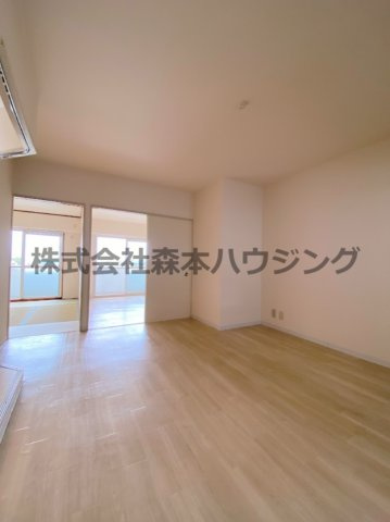【居間・リビング】 | 　グリーンピア守口 | こちらの居間で趣味の時間をお楽しみください