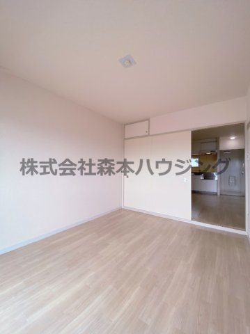 【洋室】 | 　グリーンピア守口 | リビングスペース代わりに使えそうな洋室です