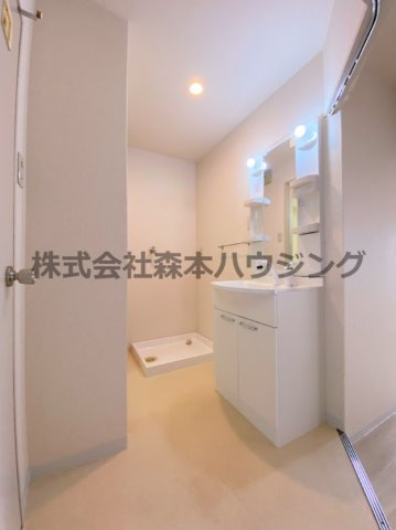 【洗面所】 | 　グリーンピア守口 | スペースが確保できる洗面所です