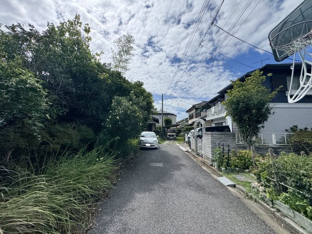 【前面道路含む現地写真】 | -三丁目不動産-　深谷市西大沼　平成9年築 | 前面道路含む現地写真です