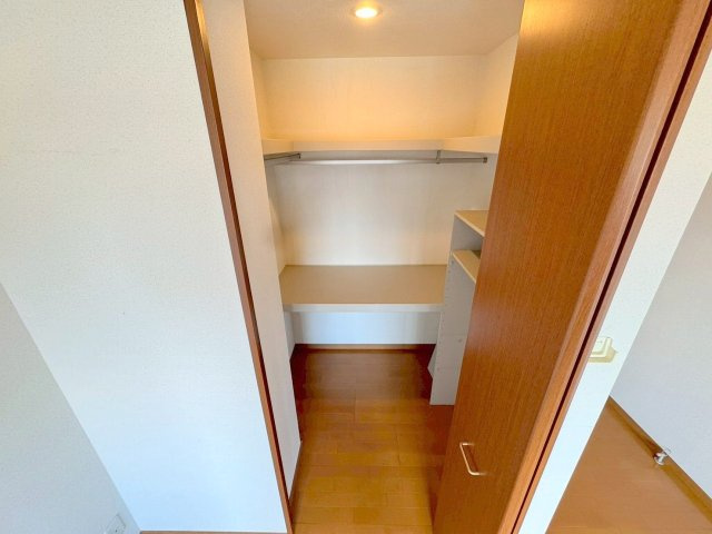 トリニティ北川口の収納