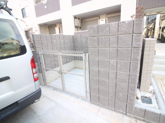 エルヴィータ長岡のその他共用部分|敷地内ゴミ置場