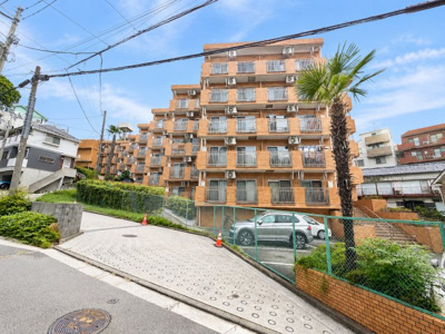 【外観】 | パラシオン鶴見　コーナールーム3面彩光/2駅2路線利用可能/R8.8Reform物件 | ◆管理体制良好なマンションです。清潔感のあるエントランスに開放感のある住環境。