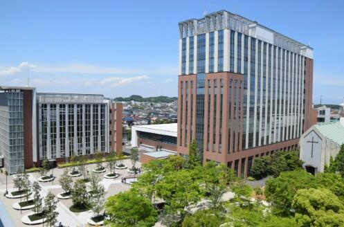 私立関東学院大学まで1485m