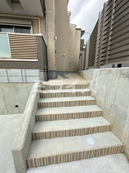 【エントランス】 | ラウレアコート吹田原町
