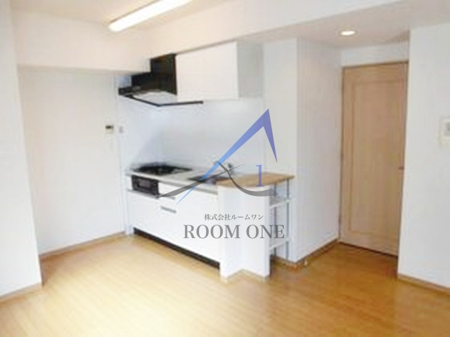ＣＯＺＹ　ＣＯＵＲＴ　三軒茶屋　ＴＯＫＹＯの居間・リビング|洋室のお部屋です。