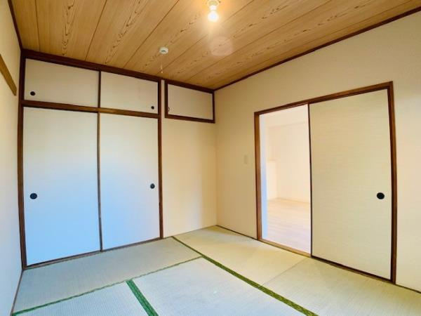 ヒルハイツ妙蓮寺の居間・リビング