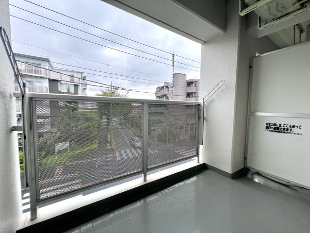 アルファステージ成城通りのバルコニー