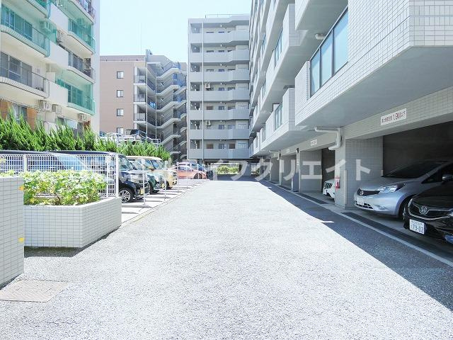 シティレジデンス豊田の駐車場