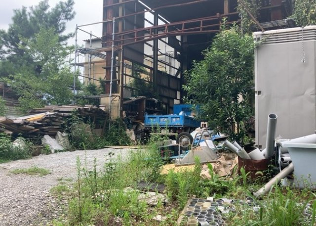 【外観】 | 土地の面積＝住宅面積ではありません。建ぺい率の問題などで、土地のある場所によって住宅を建てられる面積は限られています。高さもしかり、「土地」という言葉の中には、建築条件も含まれると考えておきましょう。