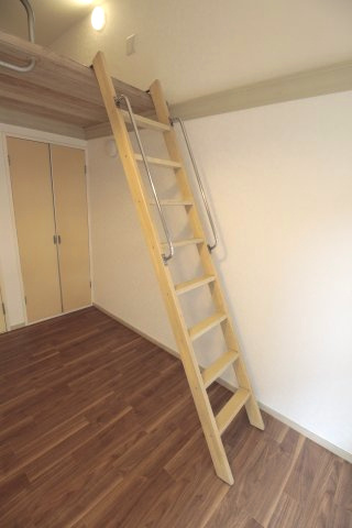 ラダトームの内装|はしご付き