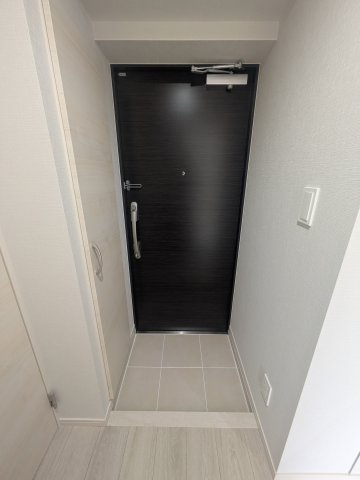 GENOVIA六町の玄関