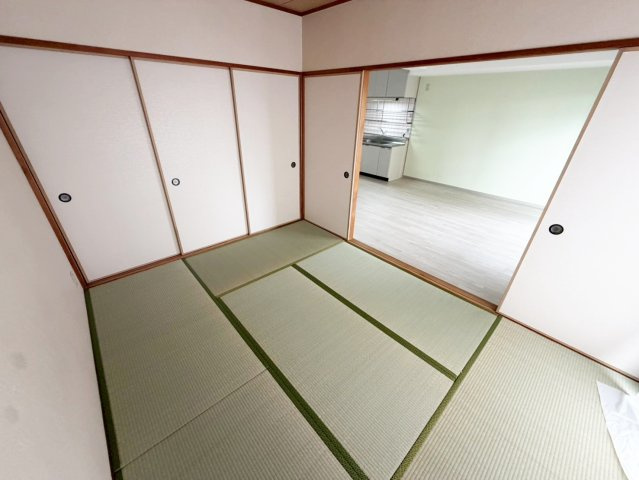エスパシオ上新庄の和室