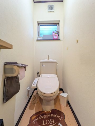 深江南町4丁目中古戸建のトイレ