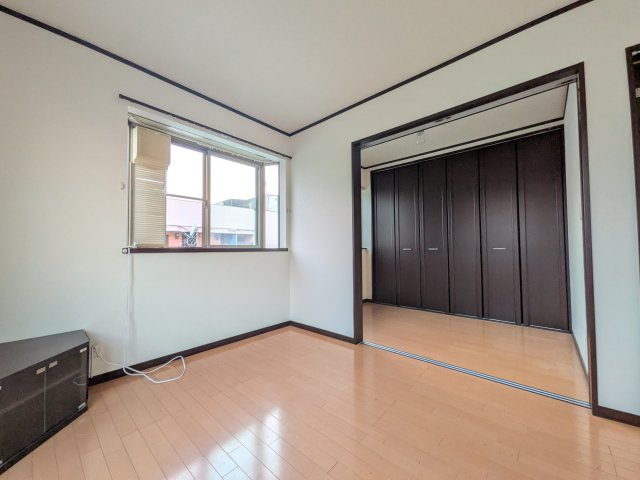 深江南町4丁目中古戸建の洋室
