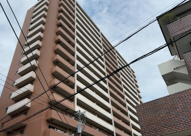 【構造・工法・仕様】 | サウスフロンテージ町田参宮橋 | ＳＲＣ造は強度や耐震性の面でもRC造と比べて優れています。そのため、10階建以上の高層または超高層マンションなどの建築にも多く採用されています。柱や梁などのサイズが小さくても高い耐震性を確保できます。