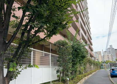 【内装】 | サウスフロンテージ町田参宮橋 | 共用部分は、一棟の建物に住む区分所有者全員が共同で所有するとし、共用部分の管理、補修などは、区分所有者で形成される管理組合が行います。個人の判断で勝手に変更することはできませんので覚えておきましょう。