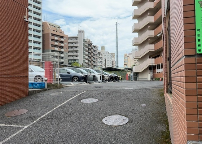 【駐輪場】 | サウスフロンテージ町田参宮橋 | マンションの駐輪場は、事前に空きがあるか確認を取ると安心です。せっかく入居したのに駐輪スペースがない！なんてことになったら大変ですよね。そこで、内見時や購入前にはまず事前に確認しておくと良いでしょう。