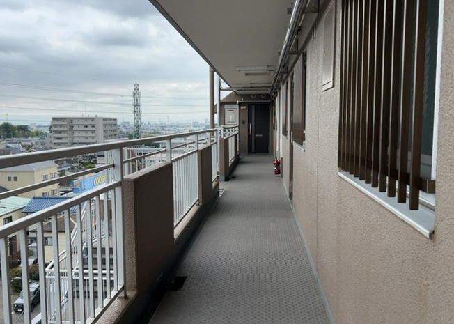 【その他共用部分】 | グリーンコーポ淵野辺 | 共有部分は、住民なら誰もが使える設備のこと。例えば駐車場やエレベーター、インターネット設備、セキュリティ設備などがあります。他にも、マンションの廊下・外部階段やエントランス・ゴミ置き場などがあります。