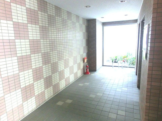 【ロビー】 | Ｉ’ｓ　ＳＱＵＡＲＥ（アイズスクエア）