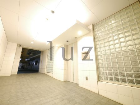 サニーリヴ北新横浜のエントランス