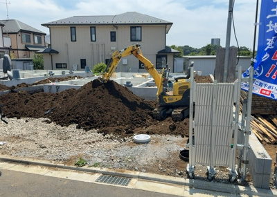 【外観】 | 金森6丁目　Ⅱ期 | 現在は更地となっています。現地をご見学に行く際は、道路の幅や周辺の交通量、施設などをご確認頂くことをおすすめします！ある程度イメージをつけたいという場合は、同売主の施工事例や完成パースもお見せします。
