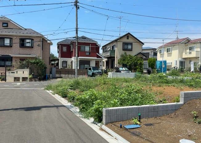 【展望】 | 金森6丁目　Ⅱ期 | 桜や紅葉の名所に出かける人は多いと思いますが、家にいながら季節の移ろいを感じる生活を送りませんか？リビングや窓から見える景色が生活を彩るワンポイントに！現地から見える景色を堪能してみては如何でしょう。