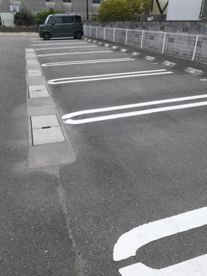 【駐車場】 | ミニョンさくら | 駐車場があるので、車を買う予定の方も安心です