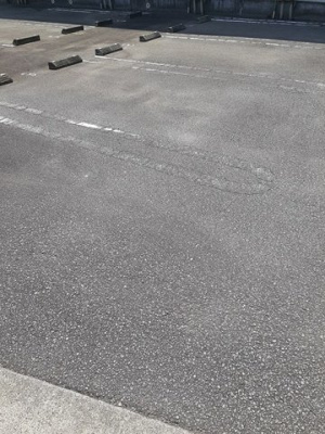 【駐車場】 | ベルメゾン法花 | 駐車場があるので、車を買う予定の方も安心です