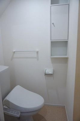 【トイレ】 | エヴェリーナⅢ | シンプルで使いやすいトイレです