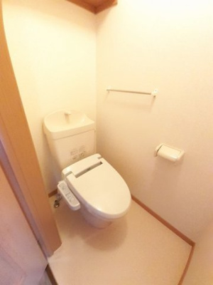 【トイレ】 | メイプレーヌ　Ａ | 清潔感のあるトイレです