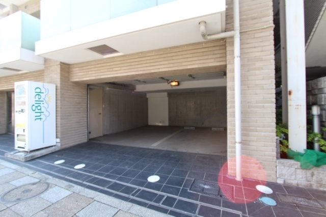 プライムアーバン三軒茶屋の駐車場|駐車スペースもあります