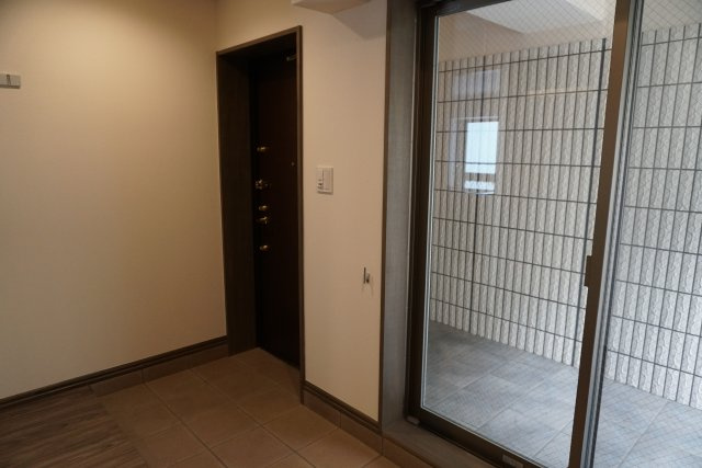 モンテヴェルデ神楽坂弐番館の玄関|広々した玄関です(土間風）