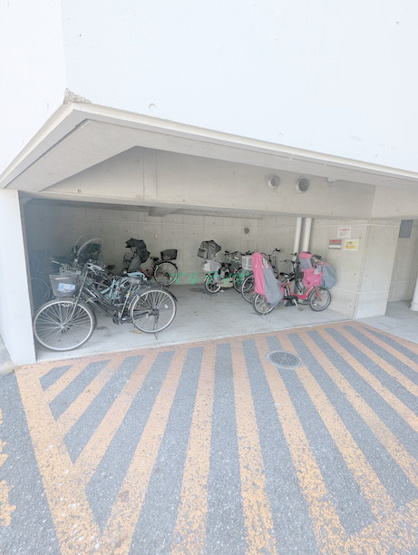  | ＰＲＩＳＭ　ＣＯＵＲＴ　平井