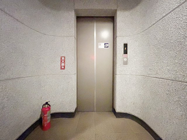 【設備】 | 鶯谷富士パーム | 無いと困ってしまう設備の筆頭がエレベーター。定期的なメンテナンスが必要な大型機械です。よく整備されていることをご確認ください。～即日のご見学可能～　お問合せはお気軽にどうぞ。