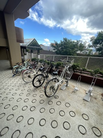 ロフティ北石垣のその他共用部分|自転車置き場