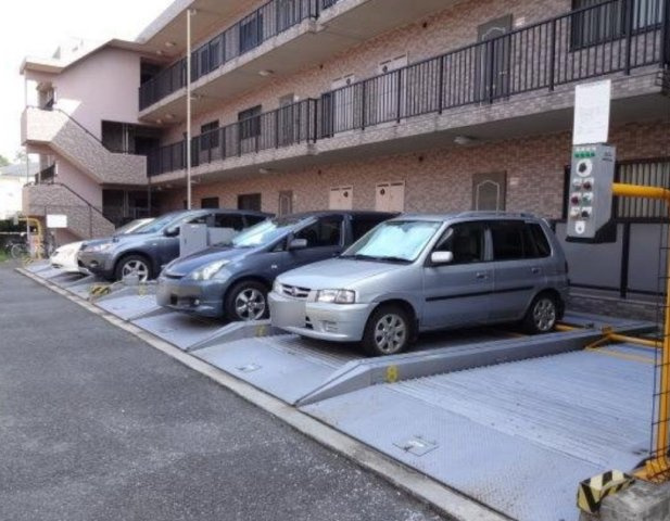 ＫＯＤＡヒルズ田園調布の駐車場