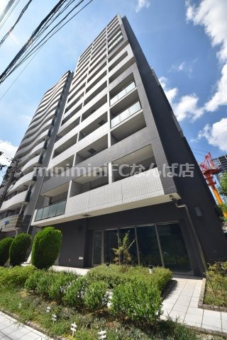 アプリーレ堺筋本町の外観