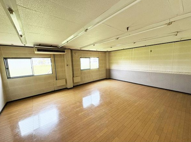 横浜市都筑区東方町の倉庫の内装