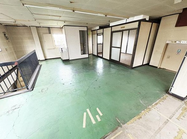 横浜市都筑区東方町の倉庫の内装