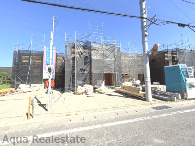 高松市鶴市町の新築一戸建の前面道路含む現地写真