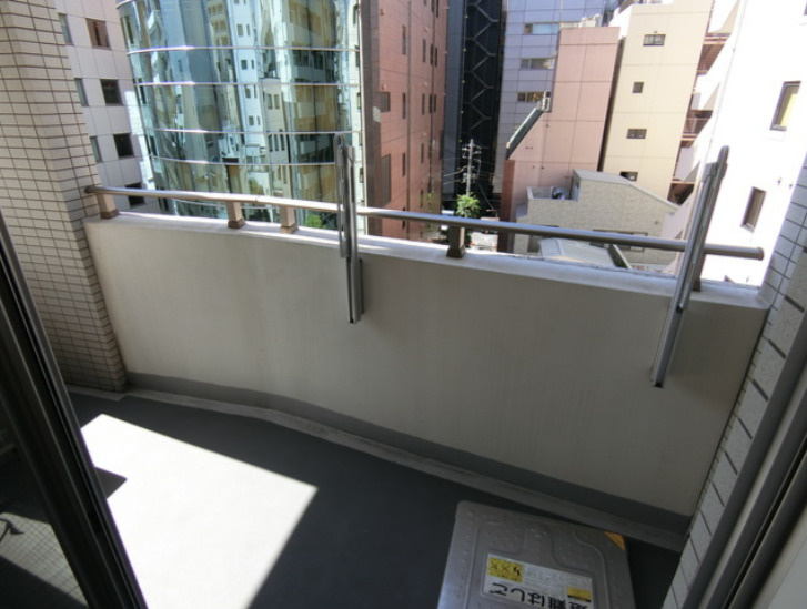 千代田区神田多町２丁目の賃貸マンションのバルコニー
