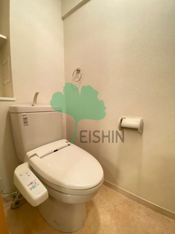 ラシュールイン大橋 のトイレ|清潔感のあるトイレです。