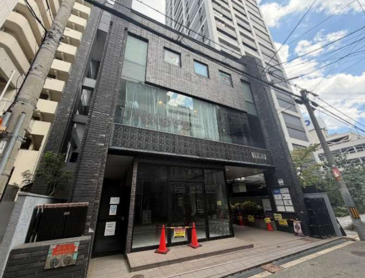 大阪市中央区西心斎橋１丁目の店舗一部