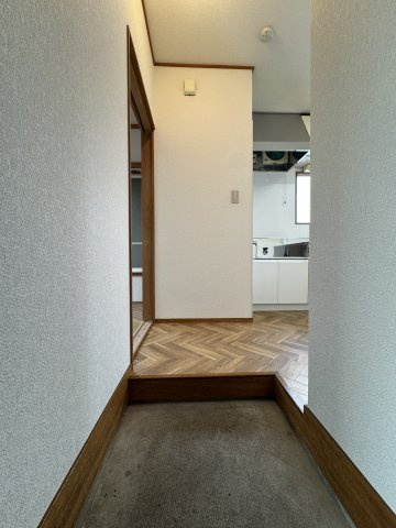 メゾンコモダの玄関