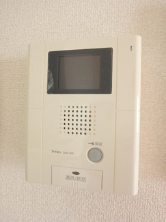 来客者の確認できる安心のTVモニタ付ドアホン！