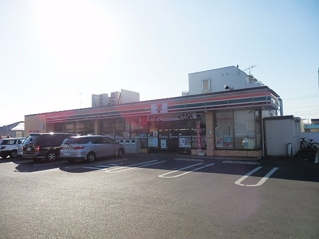 セブンイレブン 270m