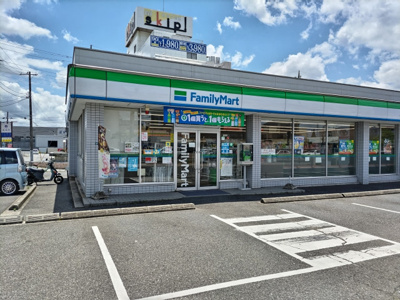 ファミリーマート 千葉都町三丁目店まで90ｍ