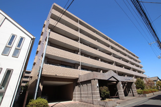 地下１階地上７階建て鉄筋コンクリートマンションです