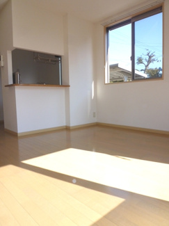角部屋なので窓があり、明るい室内！